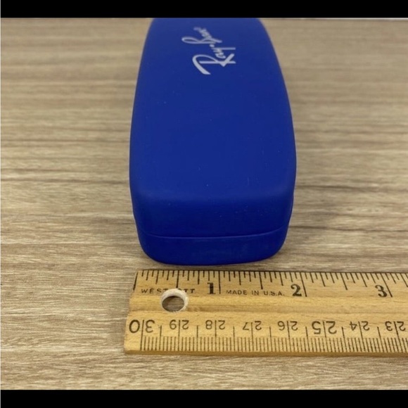 Ray Ban glasses case - Picture 11 of 11